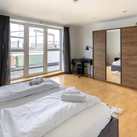 Apartment Penthouse-maisonette - Center, Highspeed Internet, Garage *