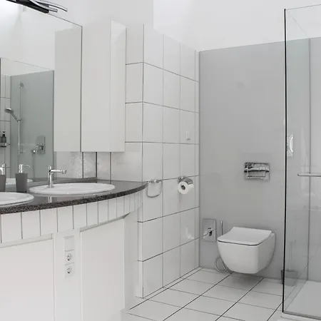 Penthouse-maisonette - Center, Highspeed Internet, Garage *