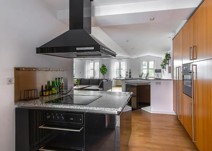 Apartament Penthouse-maisonette - Center, Highspeed Internet, Garage